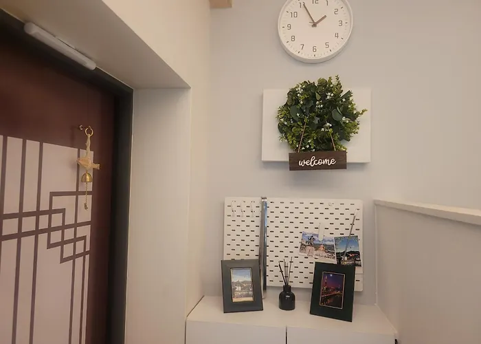 & Hangang Park, 5 Min Walk From Konkuk University, Seongsu, Jayang Subway Stations, Licensed Villa Seoel