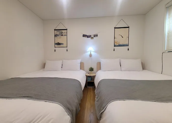 & Hangang Park, 5 Min Walk From Konkuk University, Seongsu, Jayang Subway Stations, Licensed Seoel