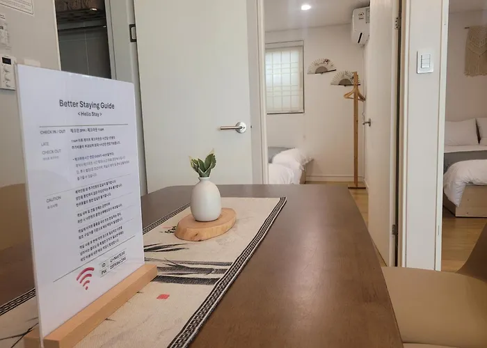 Villa & Hangang Park, 5 Min Walk From Konkuk University, Seongsu, Jayang Subway Stations, Licensed Seoel